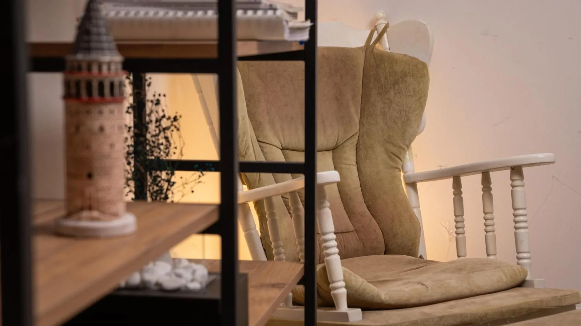 Room With A Common Bathroom In A Digital Nomad House 110 Κωνσταντινούπολη